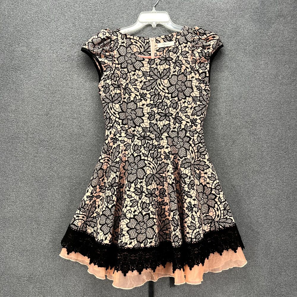 Papaine Dress‎ Womens Small pink Black Floral Cap Sleeve fit Flared round neck